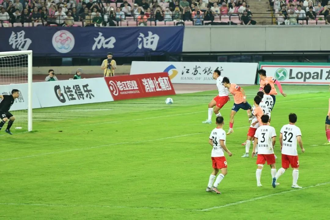 江苏超级足球联赛官网 - 2025赛季赛程+积分榜+视频直播南京海晟再夺篮球“苏超”冠军时隔四年重返巅峰