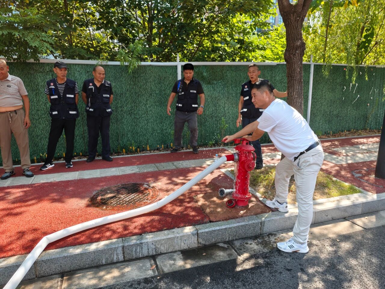 0b0a5e585f048c7255f202f404eac24b.jpg 0b0a5e585f048c7255f202f404eac24b.jpg