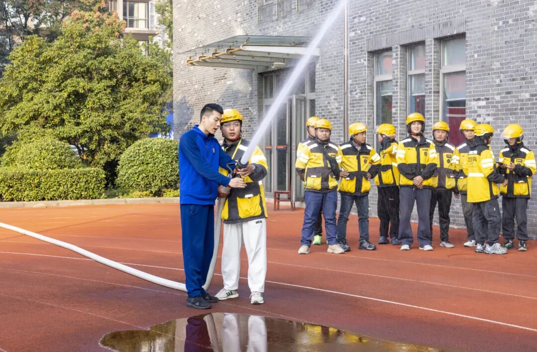 21fd14fb83887a1303354caa8b065b3c.jpg 21fd14fb83887a1303354caa8b065b3c.jpg