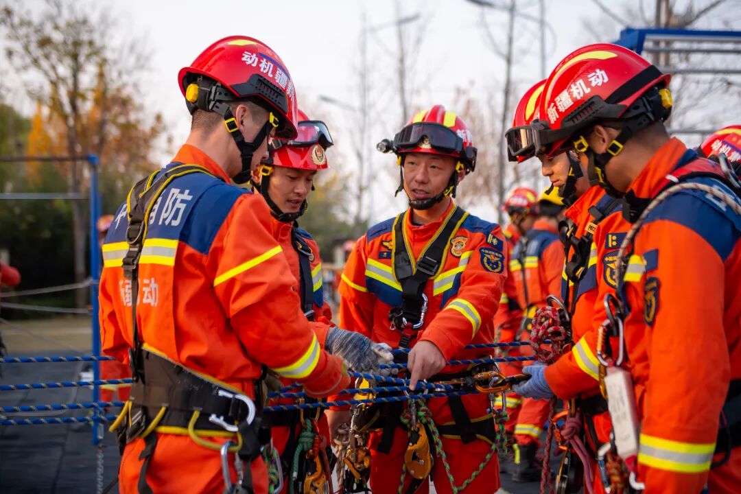 3d32d3eae65a3e16b8ccb77e4b40810e.jpg 3d32d3eae65a3e16b8ccb77e4b40810e.jpg